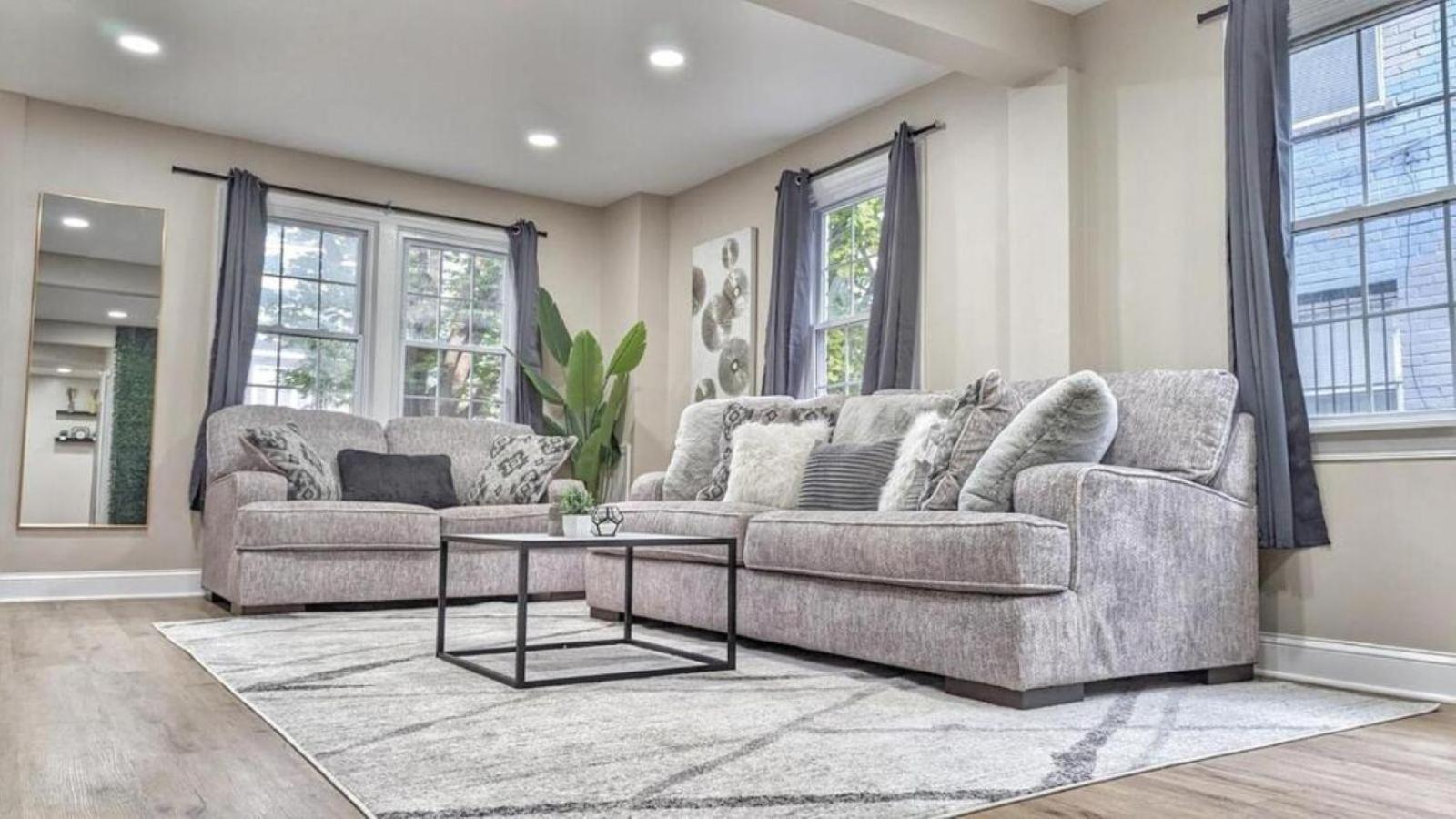 3 Blks To Metro Near Fedex Field Dc Holiday home Washington