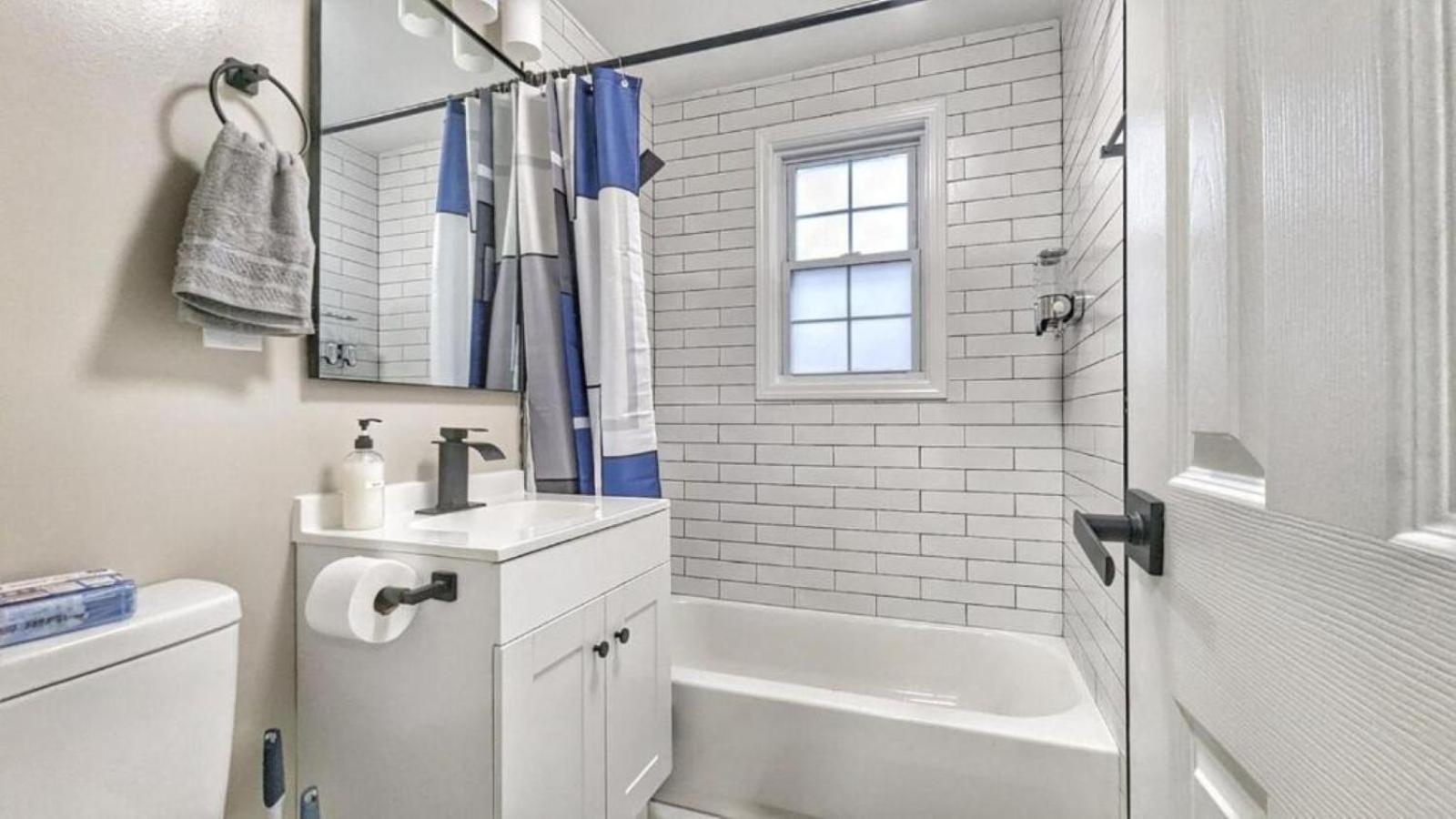 Holiday home 3 Blks To Metro Near Fedex Field Dc